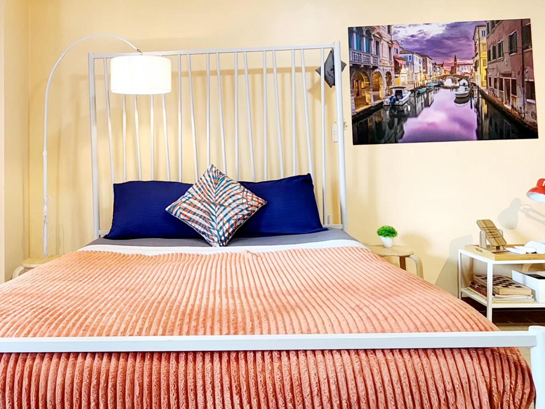 Spacious Cozy Suite At The Venice Mall With Free Parking And Washing Machine (Adults Only) Taguig Zewnętrze zdjęcie